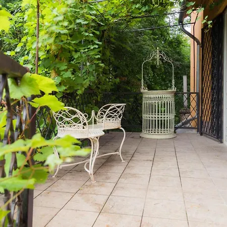Villa Andrassy Residency *